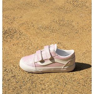 Worn once for a photoshoot